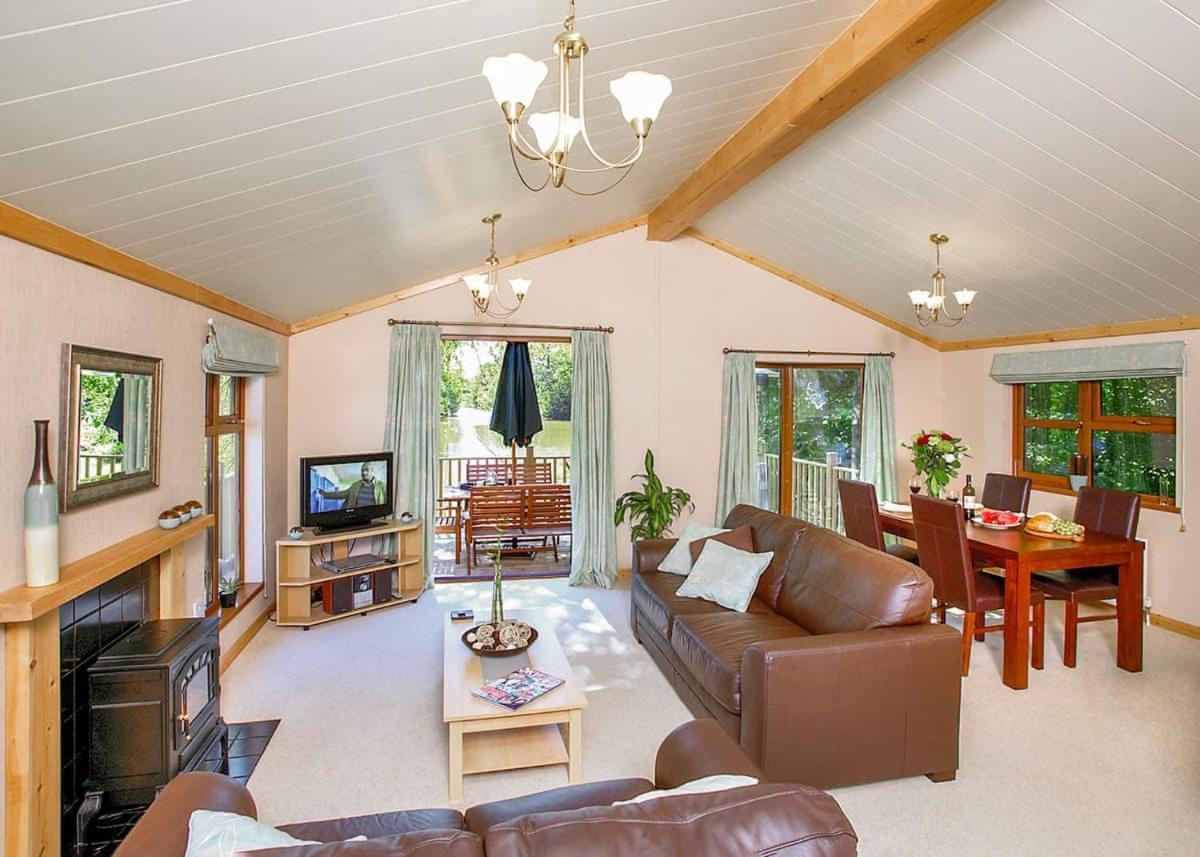 Upton Lakes Lodges Cullompton Exterior photo